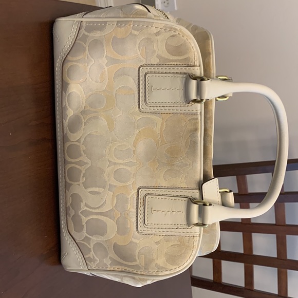 White coach bag - Picture 2 of 9